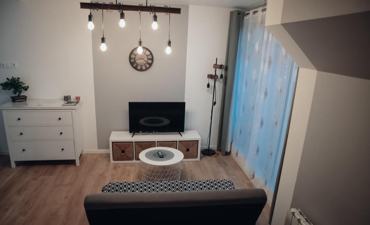 Ernée Cosy Et Moderne En Centre Ville, Fibre Haut Debit מראה חיצוני תמונה