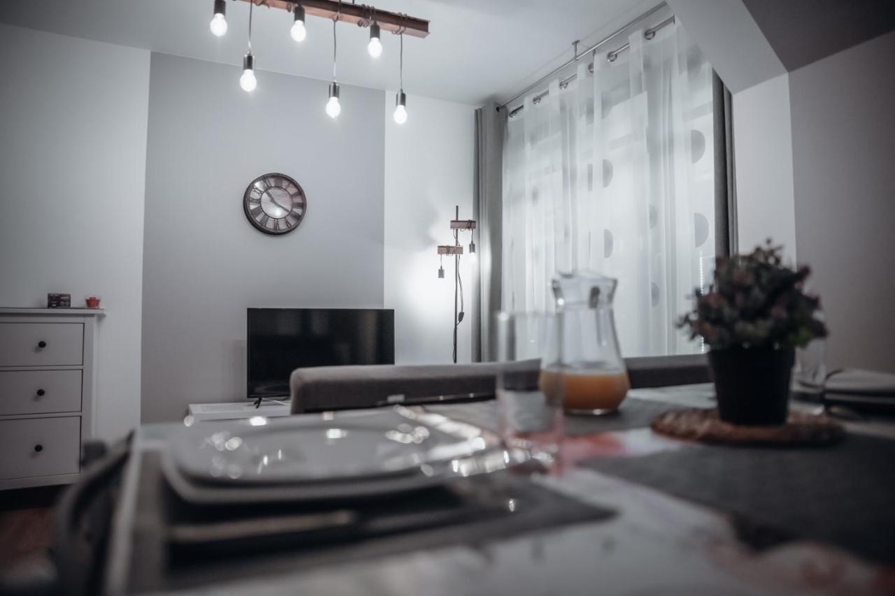 Ernée Cosy Et Moderne En Centre Ville, Fibre Haut Debit מראה חיצוני תמונה