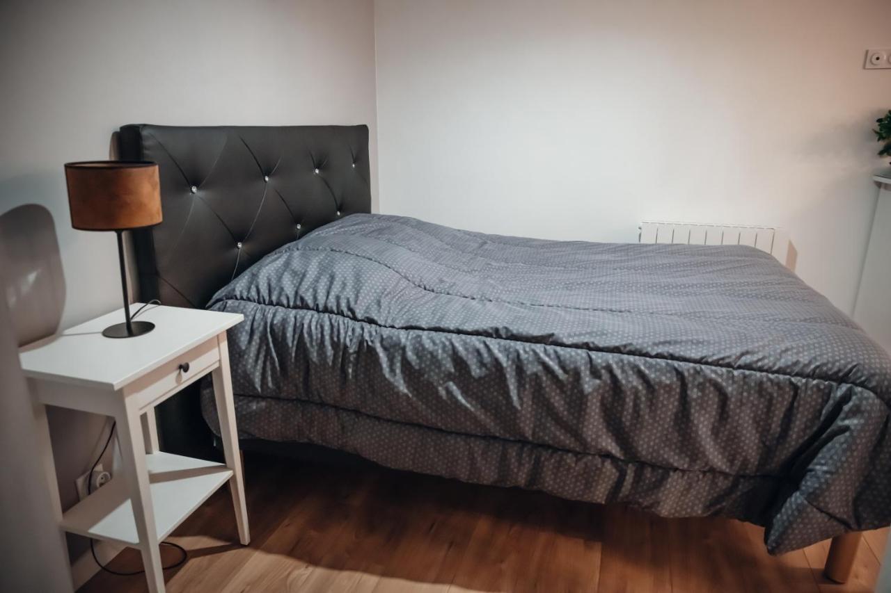 Ernée Cosy Et Moderne En Centre Ville, Fibre Haut Debit מראה חיצוני תמונה