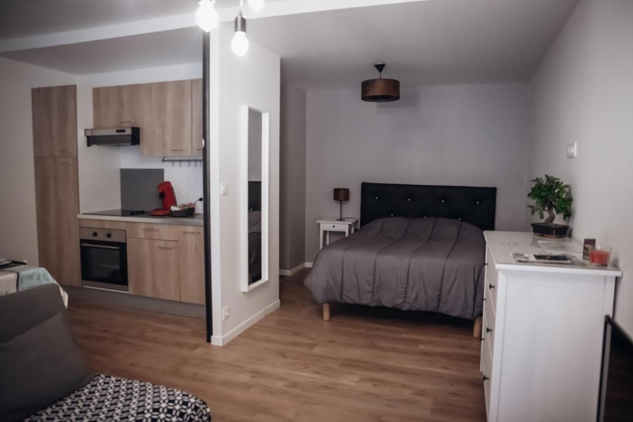 Ernée Cosy Et Moderne En Centre Ville, Fibre Haut Debit מראה חיצוני תמונה