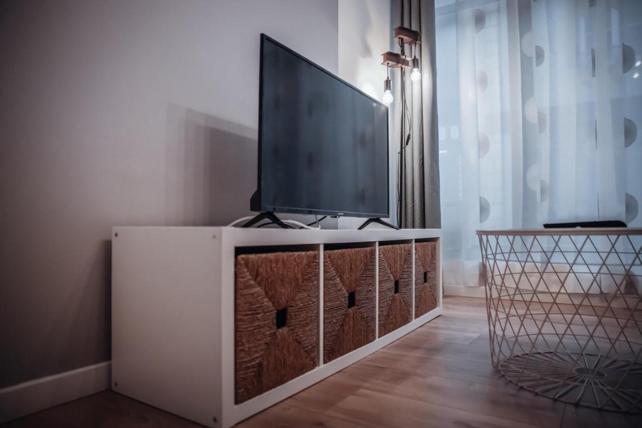 Ernée Cosy Et Moderne En Centre Ville, Fibre Haut Debit מראה חיצוני תמונה